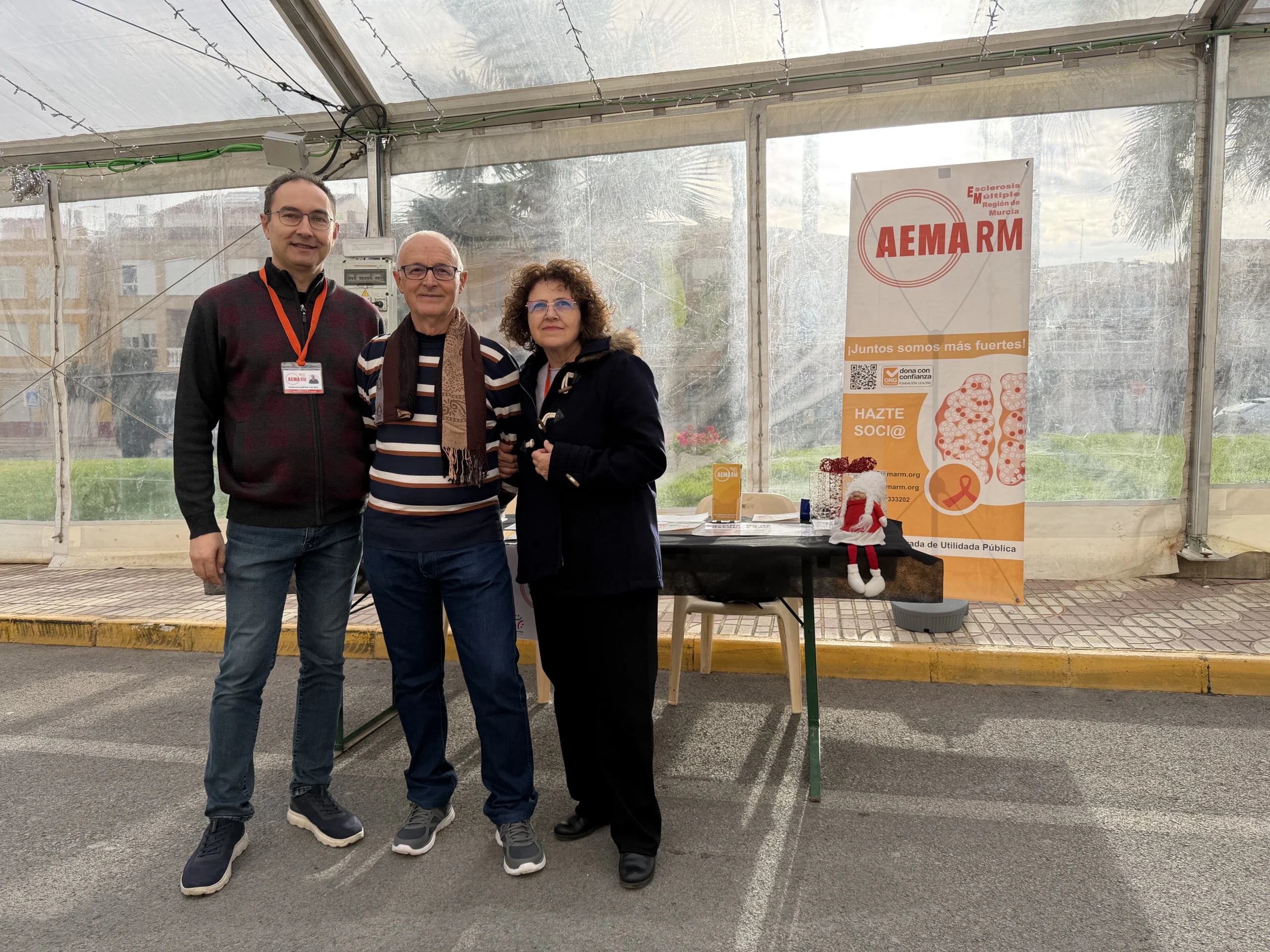 Representantes de AEMA RM en la III Feria del voluntariado de puerto lumbreras